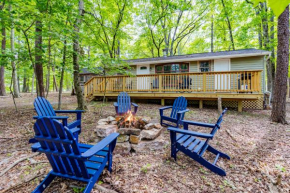 Cozy & Modern w Hot Tub, Fire Pit, Grill & Pond